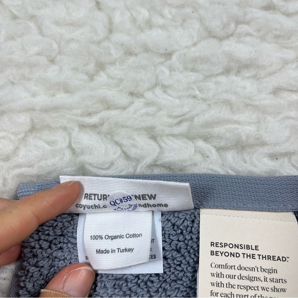 Coyuchi Cloud Loom Organic Bath Mat - Picture 4 of 4